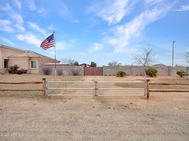 25516 W HUNTER Drive, Wittmann, AZ 85361
