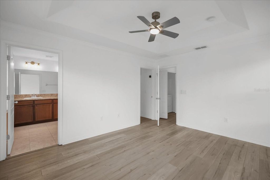 Image 11 of property listing at 10815 SAVANNAH LANDING CIRCLE, Orlando, FL 32832