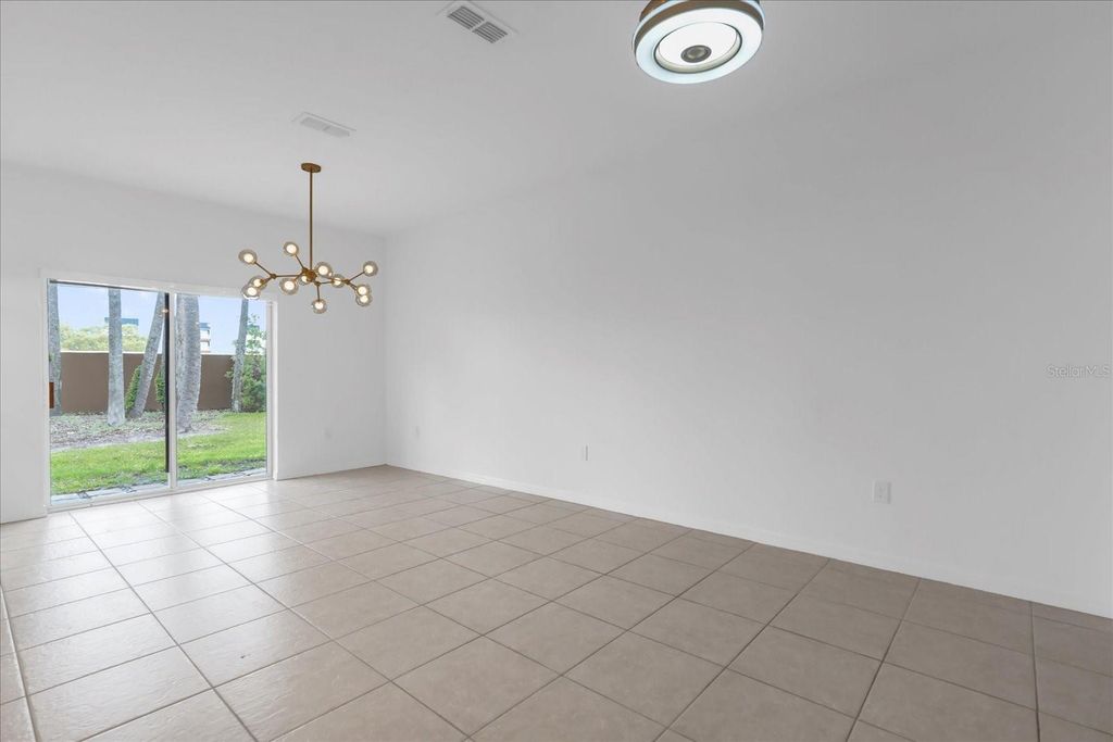 Image 19 of property listing at 10815 SAVANNAH LANDING CIRCLE, Orlando, FL 32832