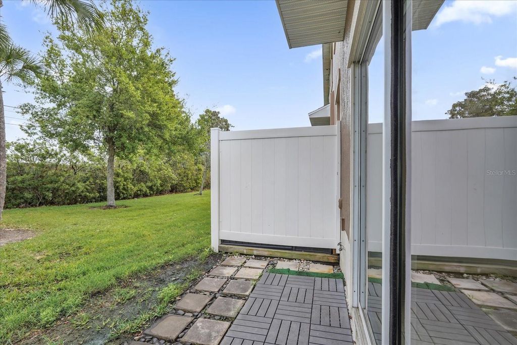 Image 22 of property listing at 10815 SAVANNAH LANDING CIRCLE, Orlando, FL 32832
