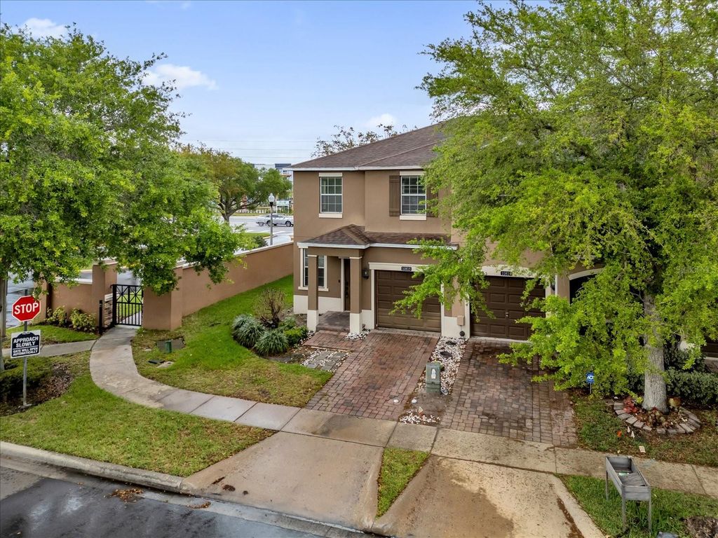 Image 25 of property listing at 10815 SAVANNAH LANDING CIRCLE, Orlando, FL 32832