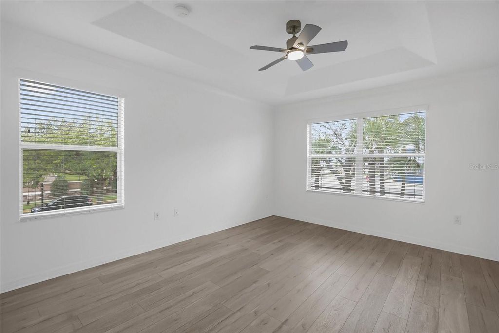 Image 10 of property listing at 10815 SAVANNAH LANDING CIRCLE, Orlando, FL 32832