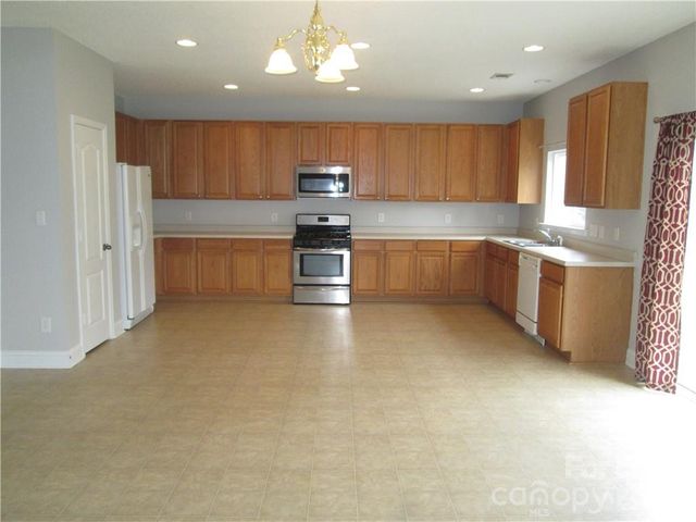 12623 Cumberland Cove Drive, Charlotte, NC 28273