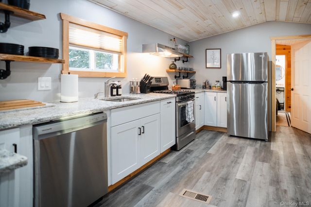 1073 Crystal Lake Road, Narrowsburg, NY 12764