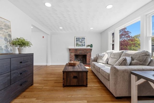 45 Chase Road, Waltham, MA 02453