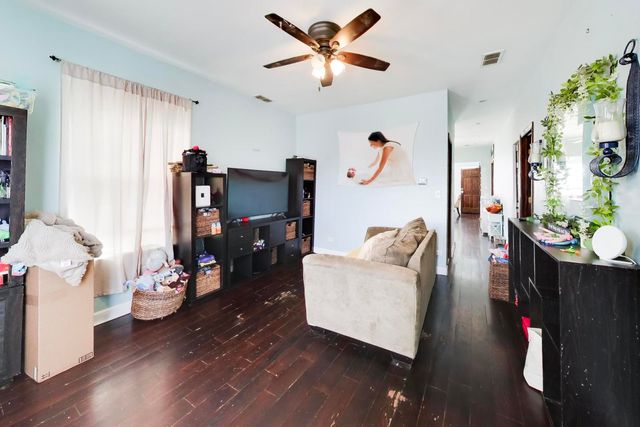 3324 N Kostner Avenue, Chicago, IL 60641