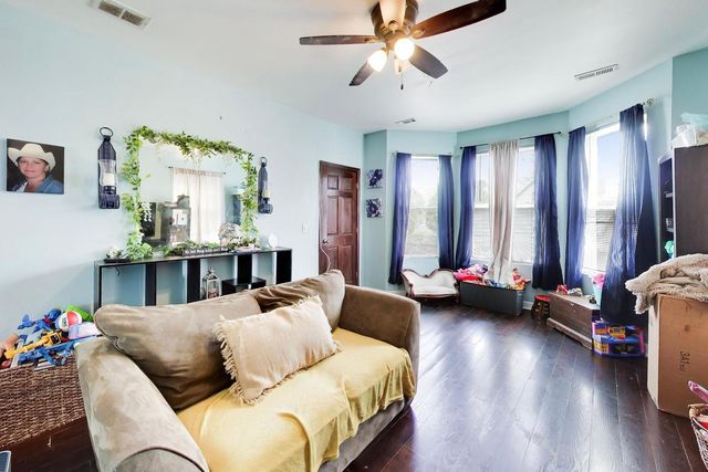 3324 N Kostner Avenue, Chicago, IL 60641