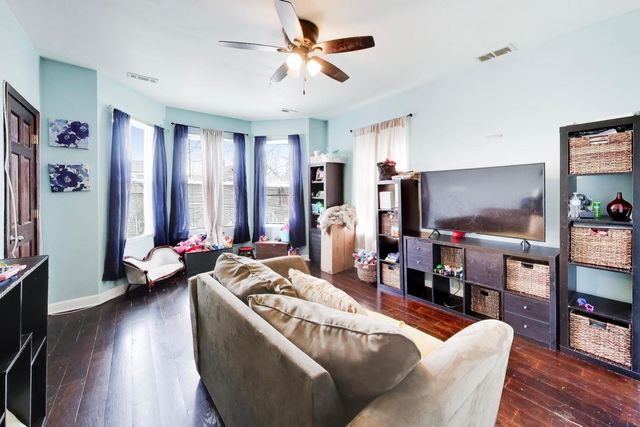 3324 N Kostner Avenue, Chicago, IL 60641