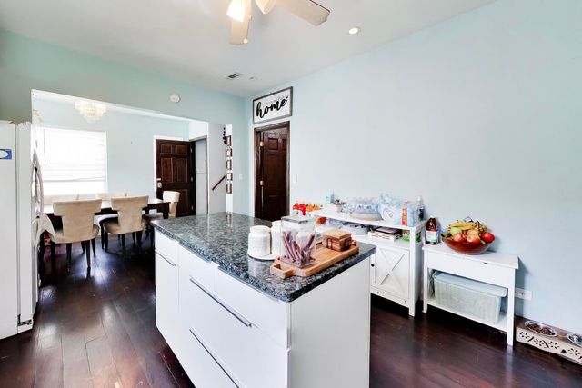 3324 N Kostner Avenue, Chicago, IL 60641