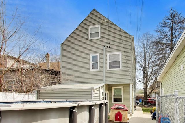 3324 N Kostner Avenue, Chicago, IL 60641