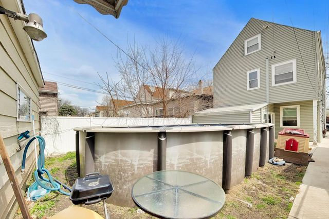 3324 N Kostner Avenue, Chicago, IL 60641