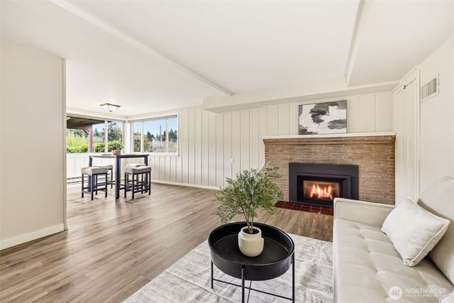 4019 SW Henderson Street, Seattle, WA 98136