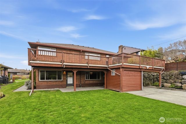 4019 SW Henderson Street, Seattle, WA 98136