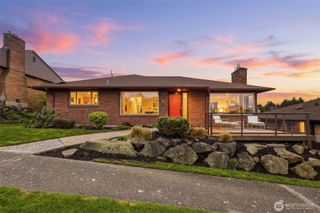 4019 SW Henderson Street, Seattle, WA 98136