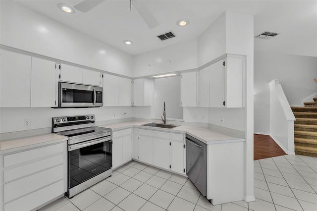 3133 STONEWATER DRIVE 3133, Lakeland, FL 33803