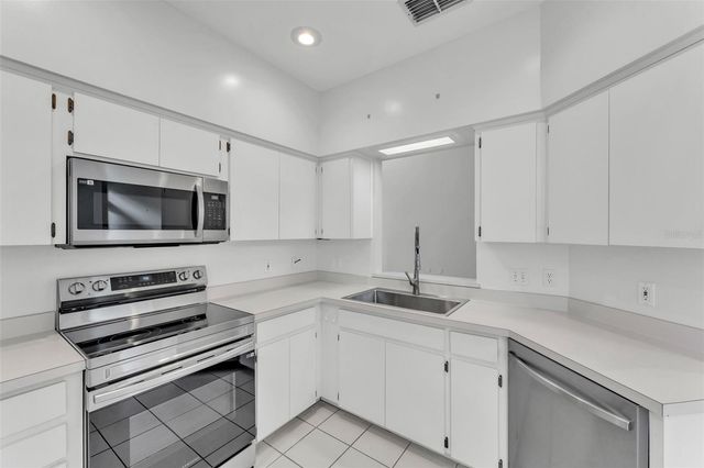 3133 STONEWATER DRIVE 3133, Lakeland, FL 33803