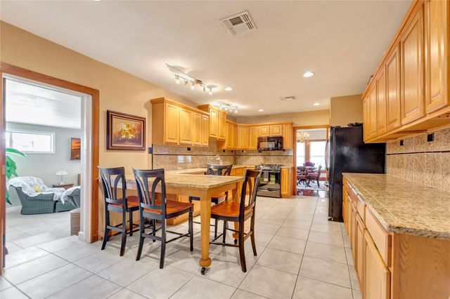 4316 Caduceus Place, Galveston, TX 77550