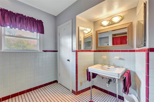 4316 Caduceus Place, Galveston, TX 77550