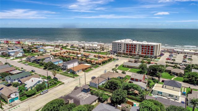 4316 Caduceus Place, Galveston, TX 77550