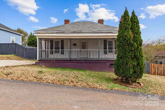 30 2nd Street, Cramerton, NC 28032
