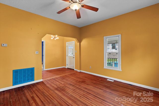 30 2nd Street, Cramerton, NC 28032