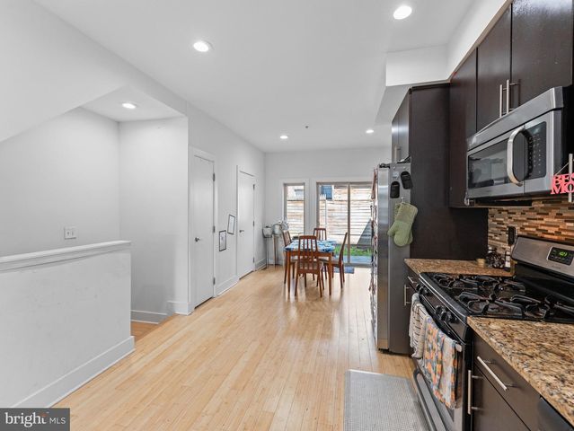 2034 TRENTON AVE, Philadelphia, PA 19125