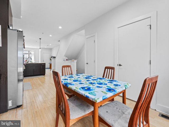 2034 TRENTON AVE, Philadelphia, PA 19125