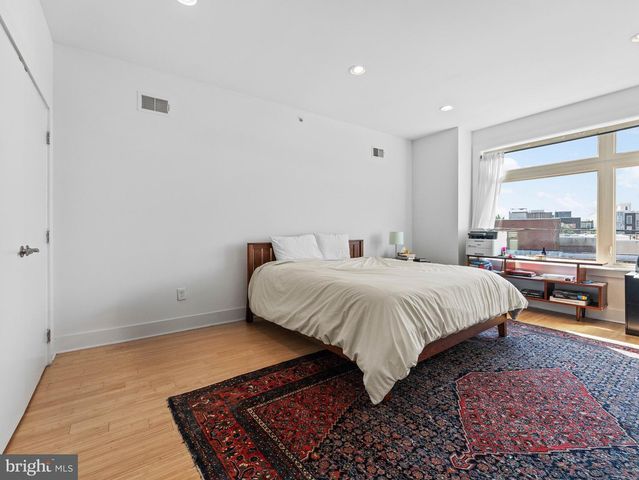2034 TRENTON AVE, Philadelphia, PA 19125