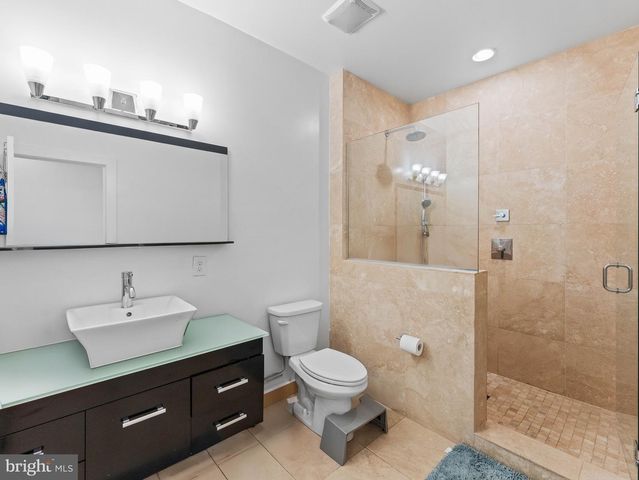 2034 TRENTON AVE, Philadelphia, PA 19125