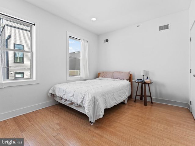 2034 TRENTON AVE, Philadelphia, PA 19125