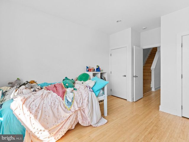 2034 TRENTON AVE, Philadelphia, PA 19125