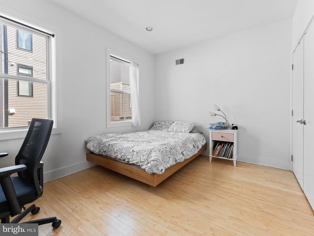 2034 TRENTON AVE, Philadelphia, PA 19125