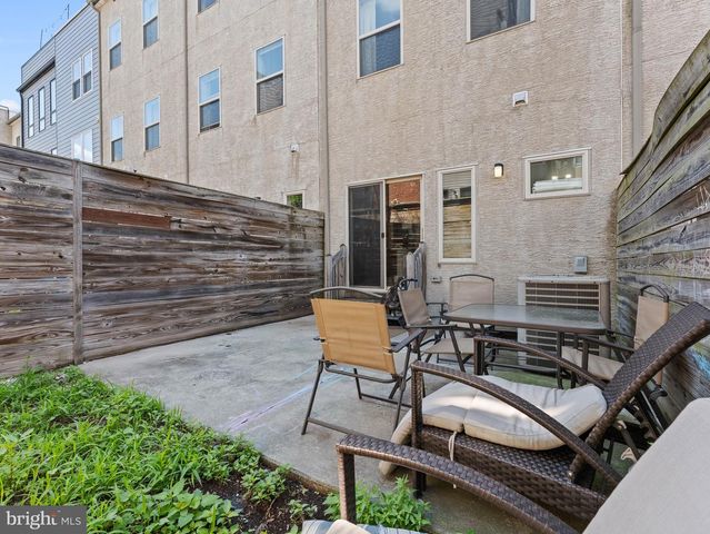 2034 TRENTON AVE, Philadelphia, PA 19125