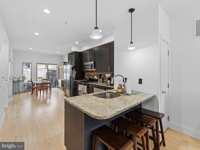 2034 TRENTON AVE, Philadelphia, PA 19125