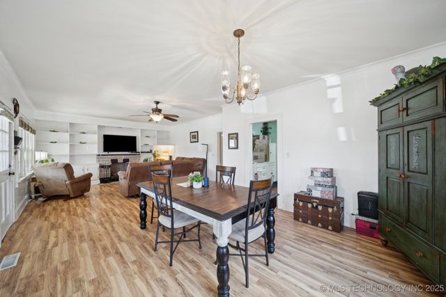 1327 E 10th Street, Okmulgee, OK 74447