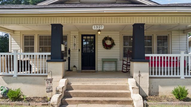 1327 E 10th Street, Okmulgee, OK 74447