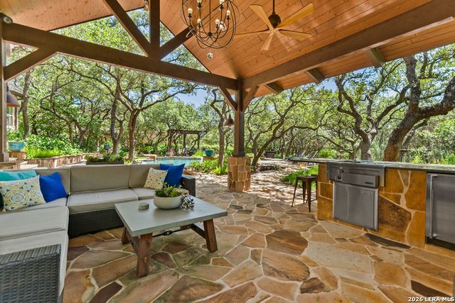 25 Stone Terrace, Fair Oaks Ranch, TX 78015