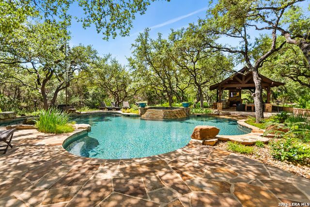 25 Stone Terrace, Fair Oaks Ranch, TX 78015