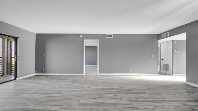 10433 Sunrise Lakes Boulevard 409, Sunrise, FL 33322
