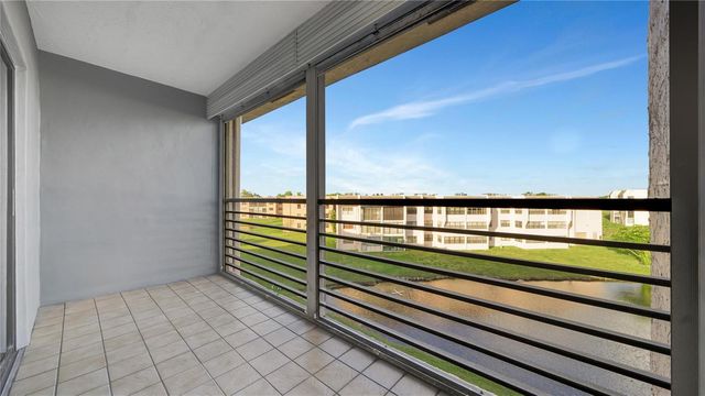 10433 Sunrise Lakes Boulevard 409, Sunrise, FL 33322