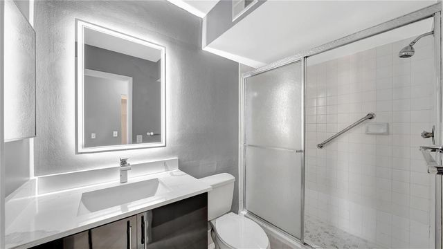 10433 Sunrise Lakes Boulevard 409, Sunrise, FL 33322