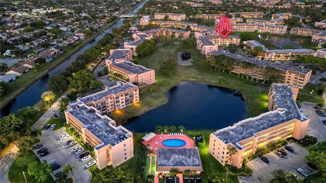 10433 Sunrise Lakes Boulevard 409, Sunrise, FL 33322