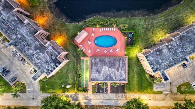 10433 Sunrise Lakes Boulevard 409, Sunrise, FL 33322