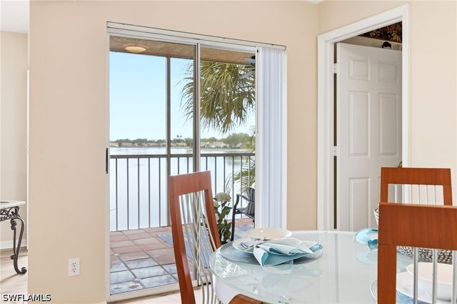 2875 Citrus Lake DR M205, Naples, FL 34109