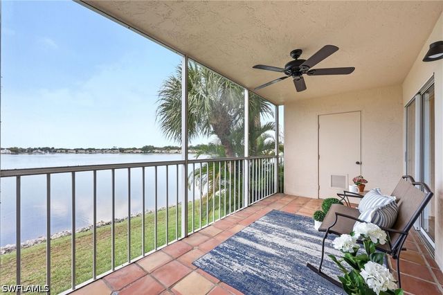 2875 Citrus Lake DR M205, Naples, FL 34109