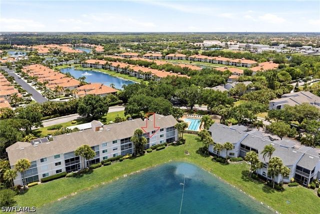 2875 Citrus Lake DR M205, Naples, FL 34109