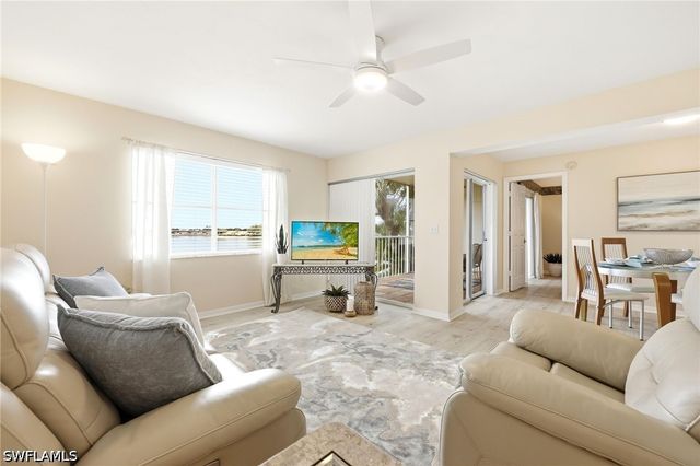 2875 Citrus Lake DR M205, Naples, FL 34109