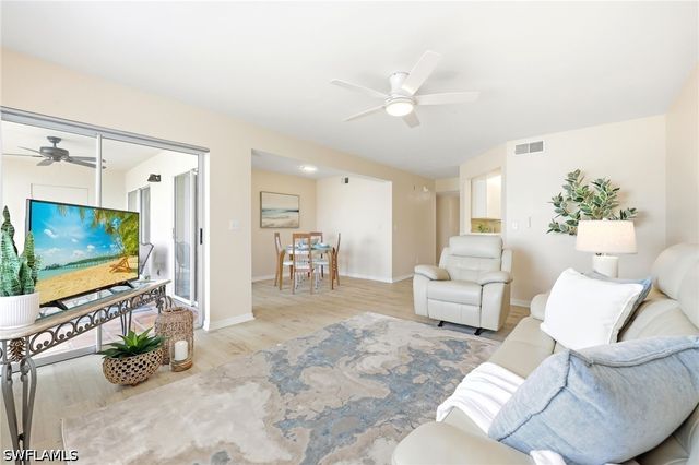 2875 Citrus Lake DR M205, Naples, FL 34109