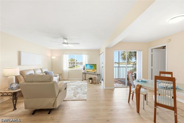 2875 Citrus Lake DR M205, Naples, FL 34109