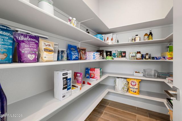 1561 Evangeline Drive, Sparks, NV 89436